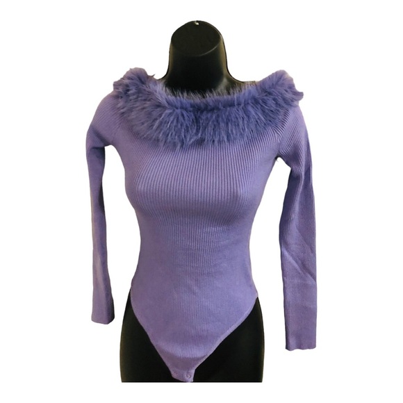boutique Tops - Purple faux‎ fur trim off the shoulder ribbed sweater knit bodysuit size large